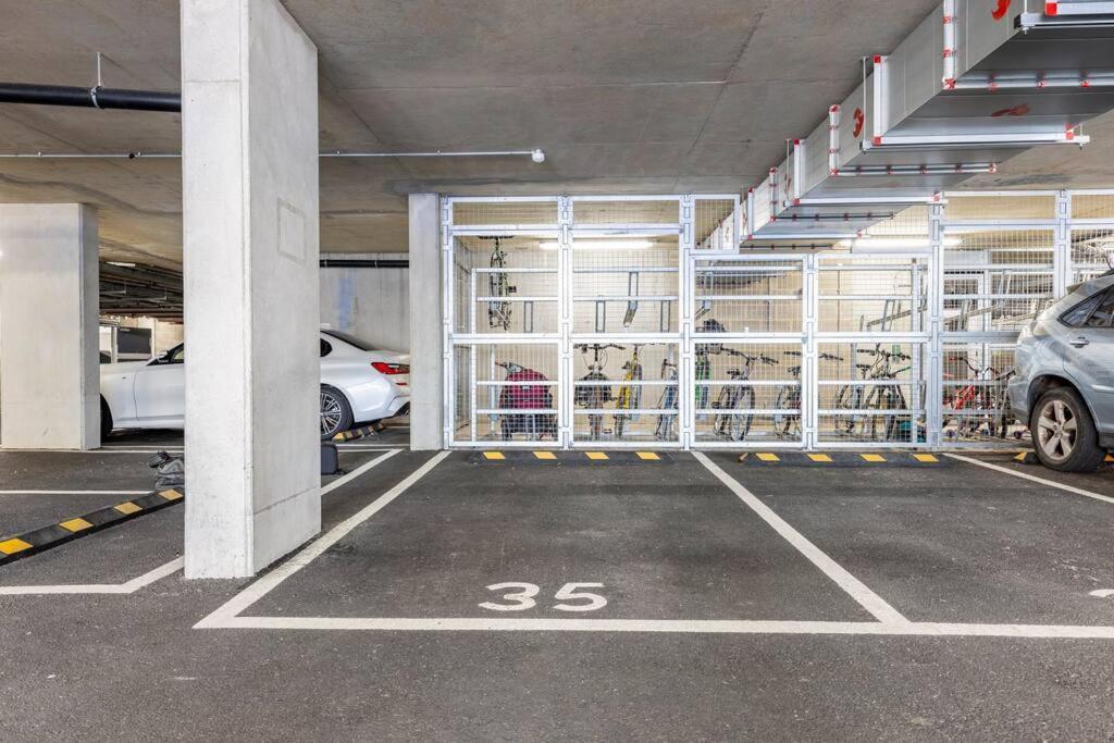 Stylish & Comfortable Top-Floor Flat In Harrow London Ngoại thất bức ảnh